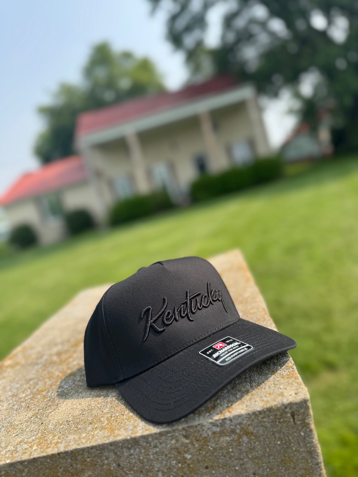 Kentucky Classic Trucker Black Out